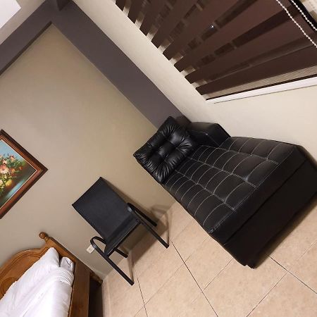 2428 Suites Urdaneta Exterior foto